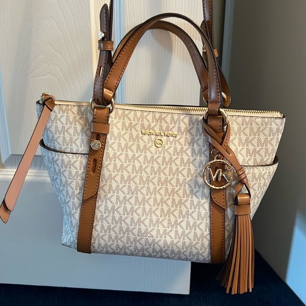 Michael Kors Crossbody Purse